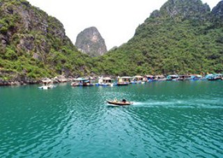 Cua Van Fishing Village Cua Van Fishing Village